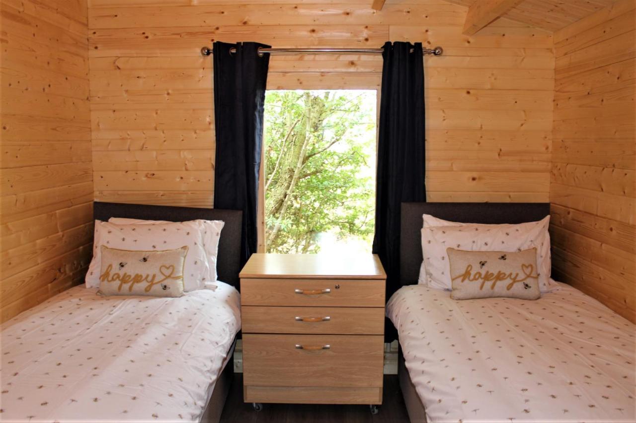 Stunning 5-Bed Cabin In Ashton Under Hill Evesham Exterior foto